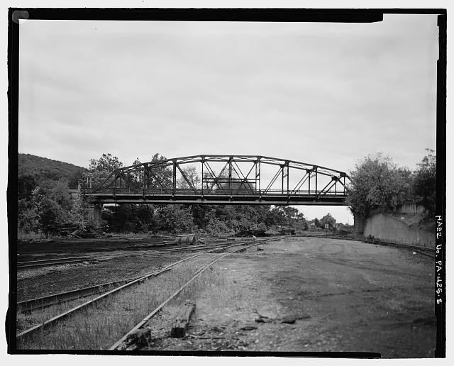 8. View of the east elevation of the Lynn Avenue Bridge, looking west. - Lynn