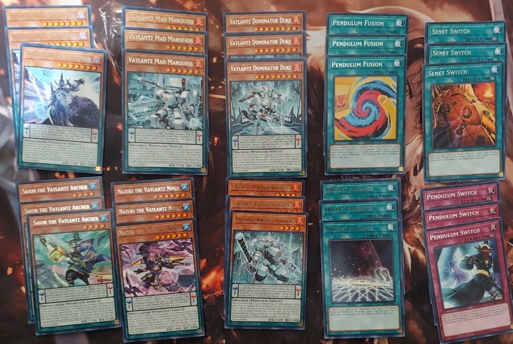 Yu-gi-oh - Vaylantz Core + Deckbox