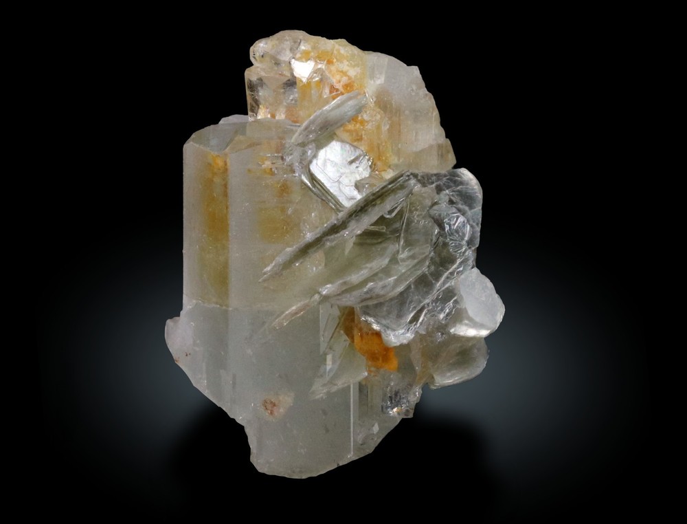 8 Grams  Natural Aquamarine Crystal with Muscovite, Pakistan, Mineral Specimen