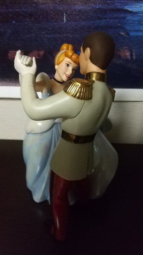 wdcc cinderella figure #b75a01