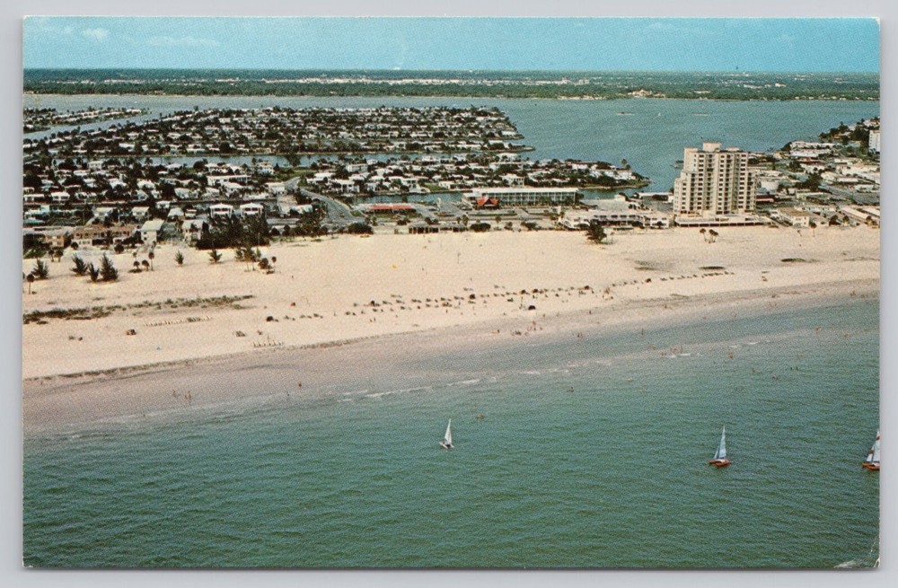 Treasure Island FL, St Petersburg Municipal Beach, Boca Ciega Bay, Vtg Postcard
