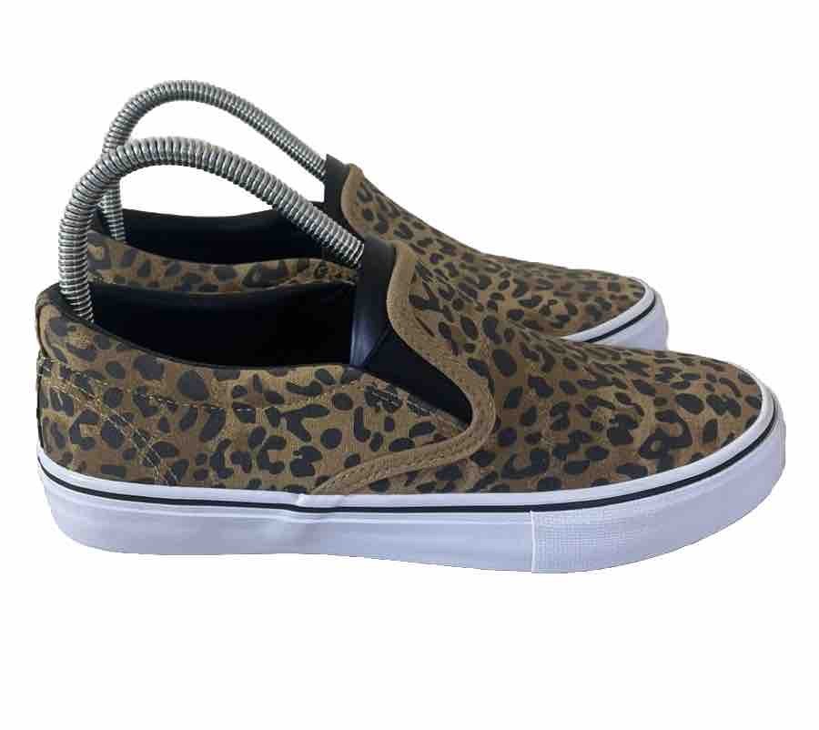 No Boundaries Women's Size 7.5 Twin Gore Casual Slip-On Leopard Sneaker Shoes