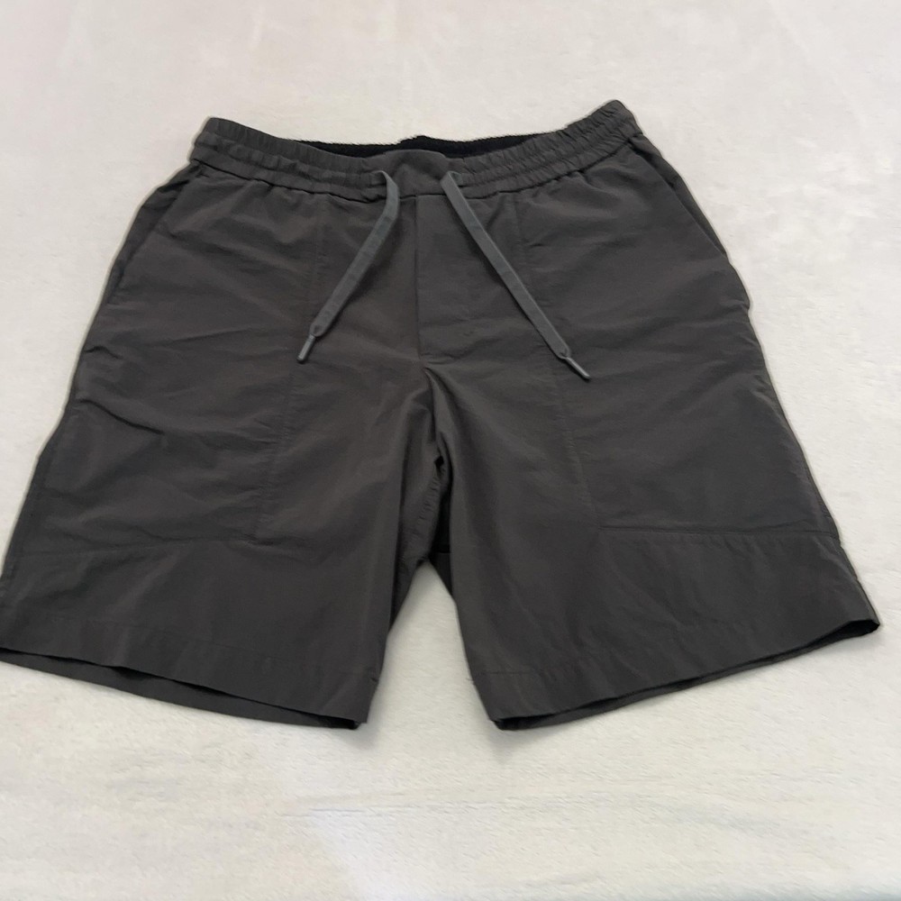 Lululemon Bowline Shorts Mens Medium Gray 8