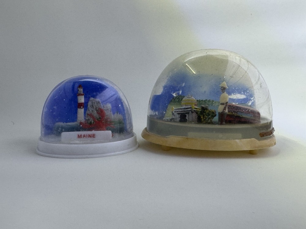 Vintage Maine Snow dome Snow globe Souvenir