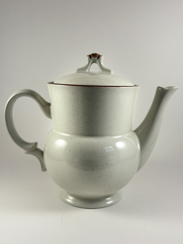Vintage Hearthside Stoneware Tea Pot Casual Elegance Retro Ivory Beige Japan