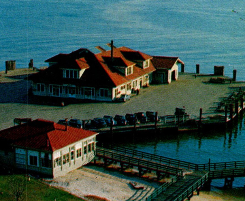 Vintage Postcard Pier Old Point Comfort Virginia VA Chamberlain Hotel Viewpoint