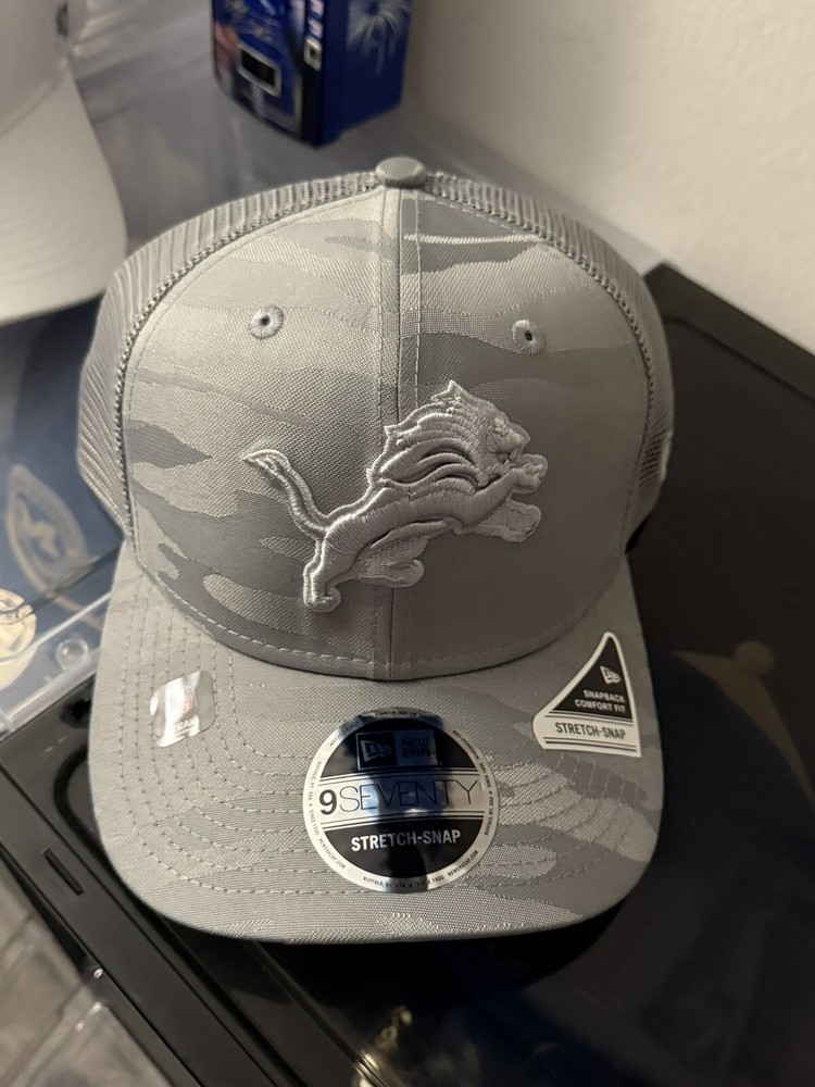 Detroit Lions New Era Adventure Camo Trucker 9SEVENTY Stretch-Snap Adjustable