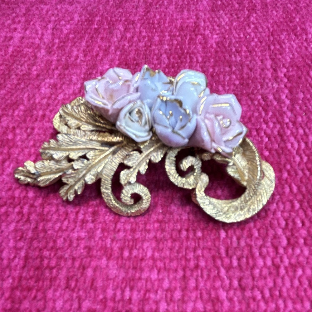 Vintage Gold Tone Floral Rose Brooch Pin Pink White Lavender Flower 2 in