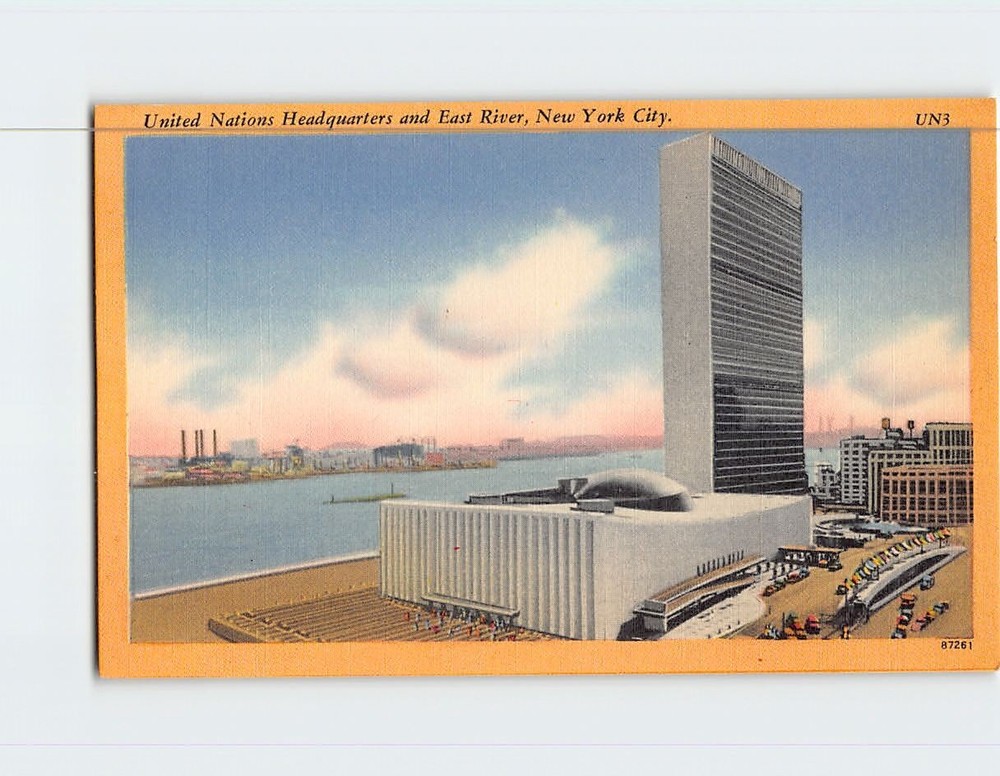 Postcard United Nations Buildings & East River New York City New York USA