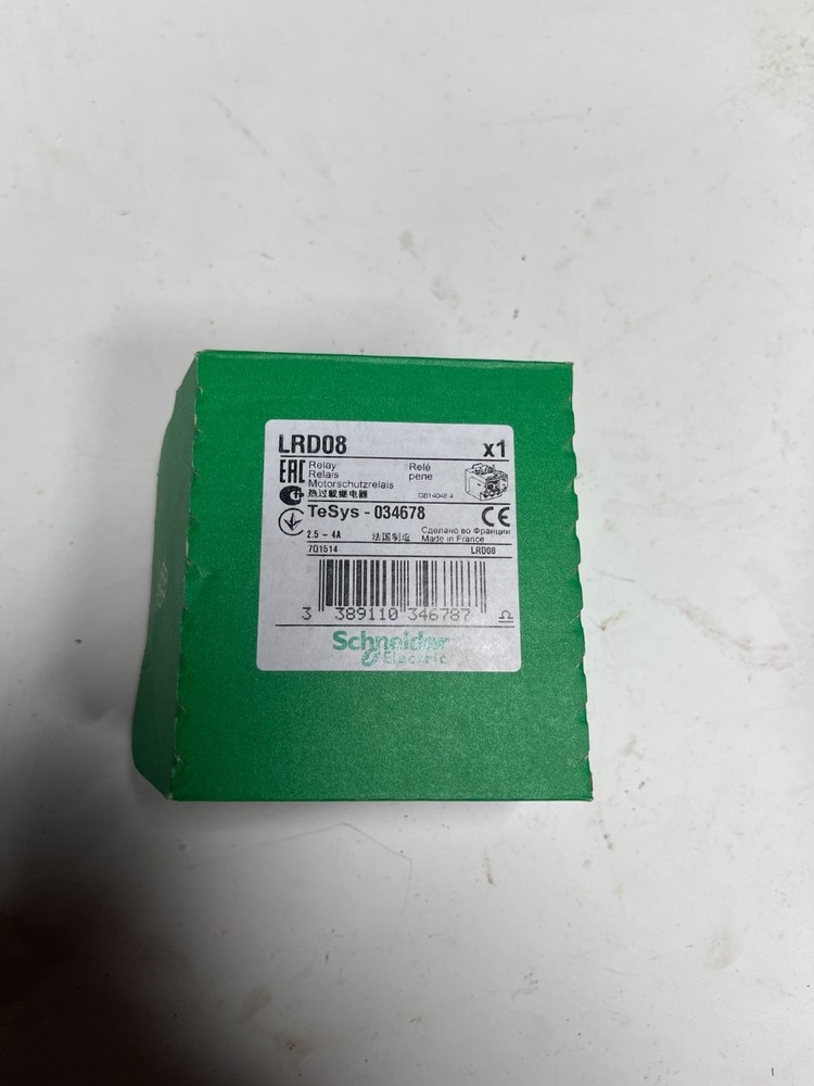 Schneider Electric CAD32G7 TeSys Control Relay 120V Coil BRAND NEW