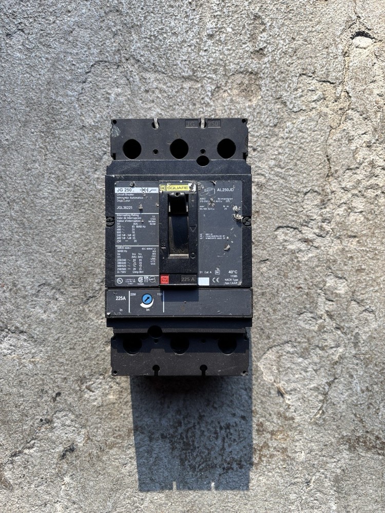 Square D JGL36225 3 Pole 225 Amp 600 Volt Circuit Breaker (New Surplus)
