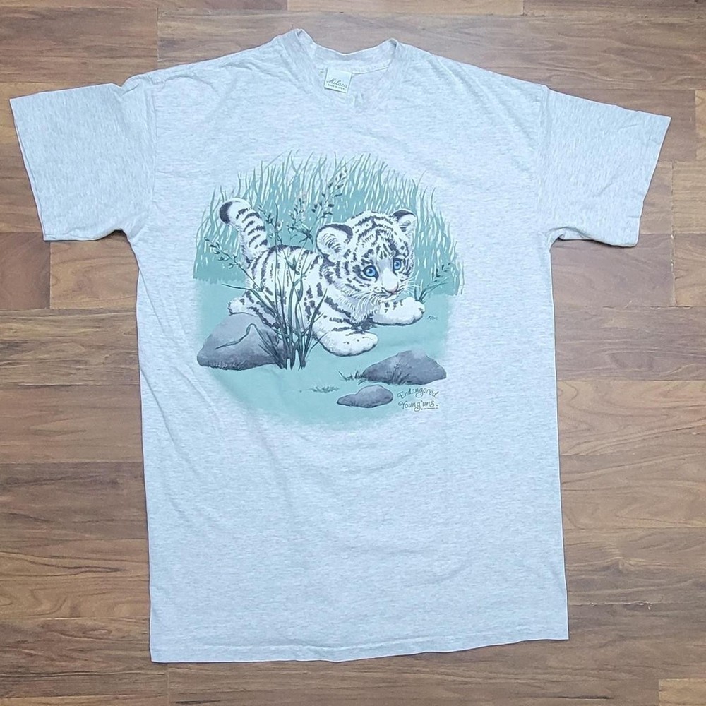 Vintage 90s Dated 1996 white tiger graphic tshirt Size XL