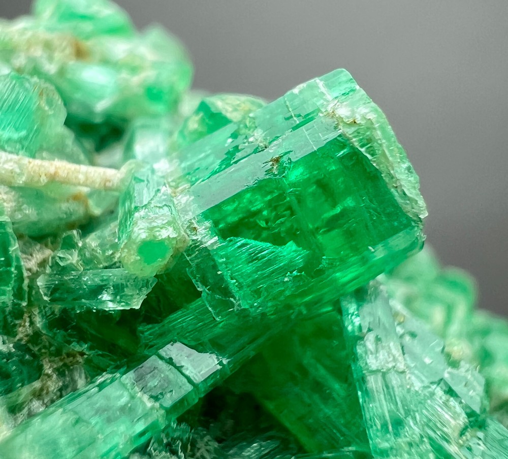 44 Ct. Full Terminated Top Green Panjsher Emerald Crystals Bunch @Afg