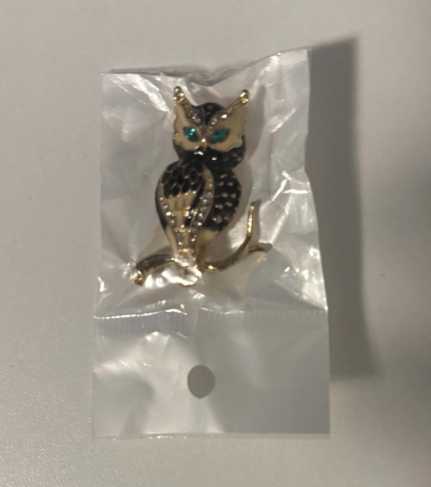 Owl Pin Brooch Gold Tone Metal Green Round Rhinestone Eyes Animal Theme