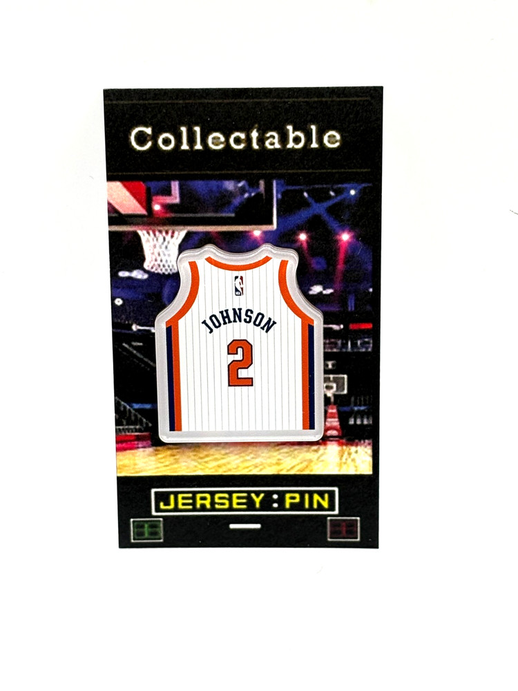 New York Knicks Larry Johnson jersey lapel pin-Classic Collectable-GRANDMA MA