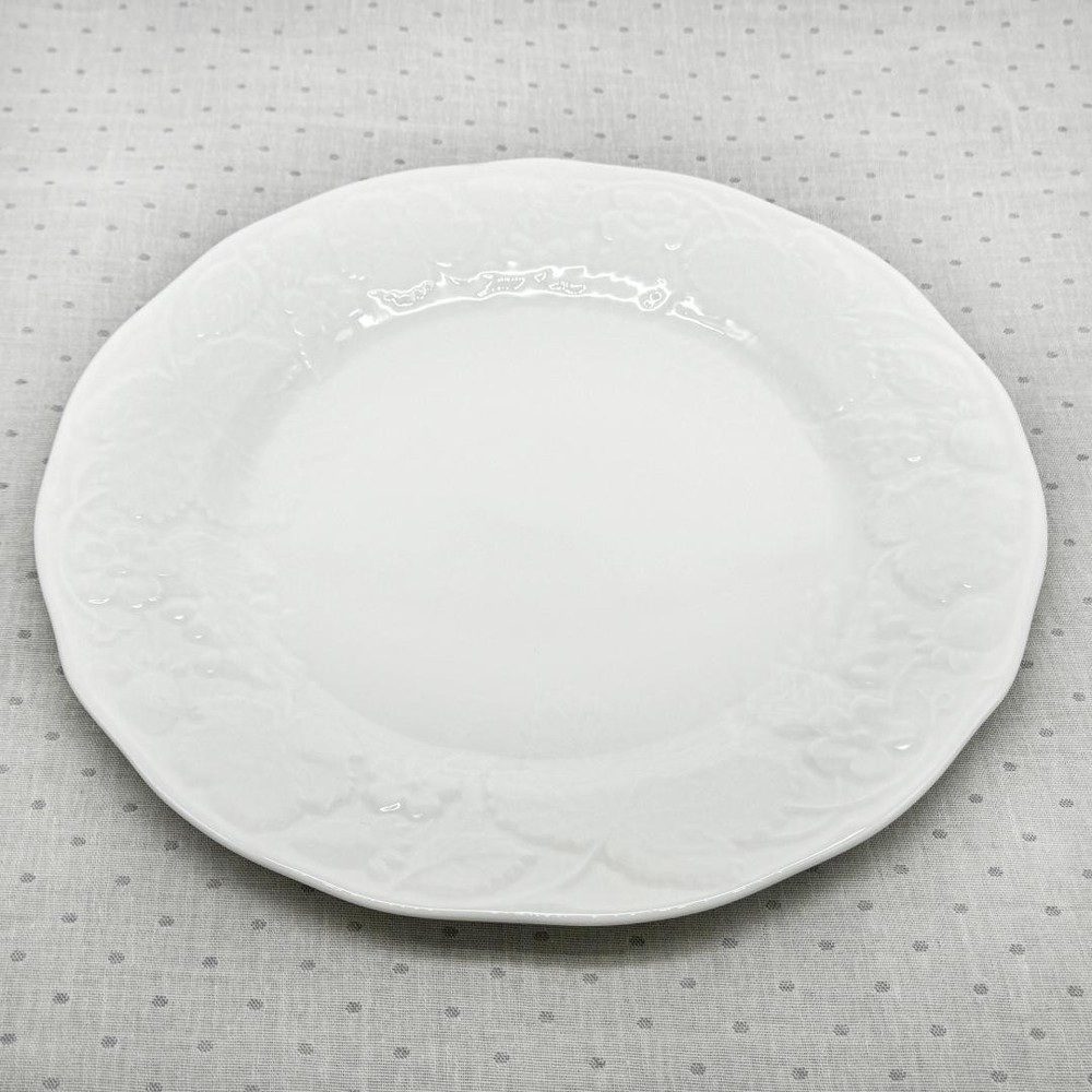 Wedgwood Strawberry & Vine Dish Plate Fine Bone China Made in England