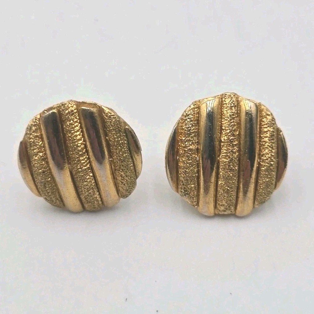 Vintage Gold Tone Dome Stud Earrings Textured Stripe Round Classic Clip Back...