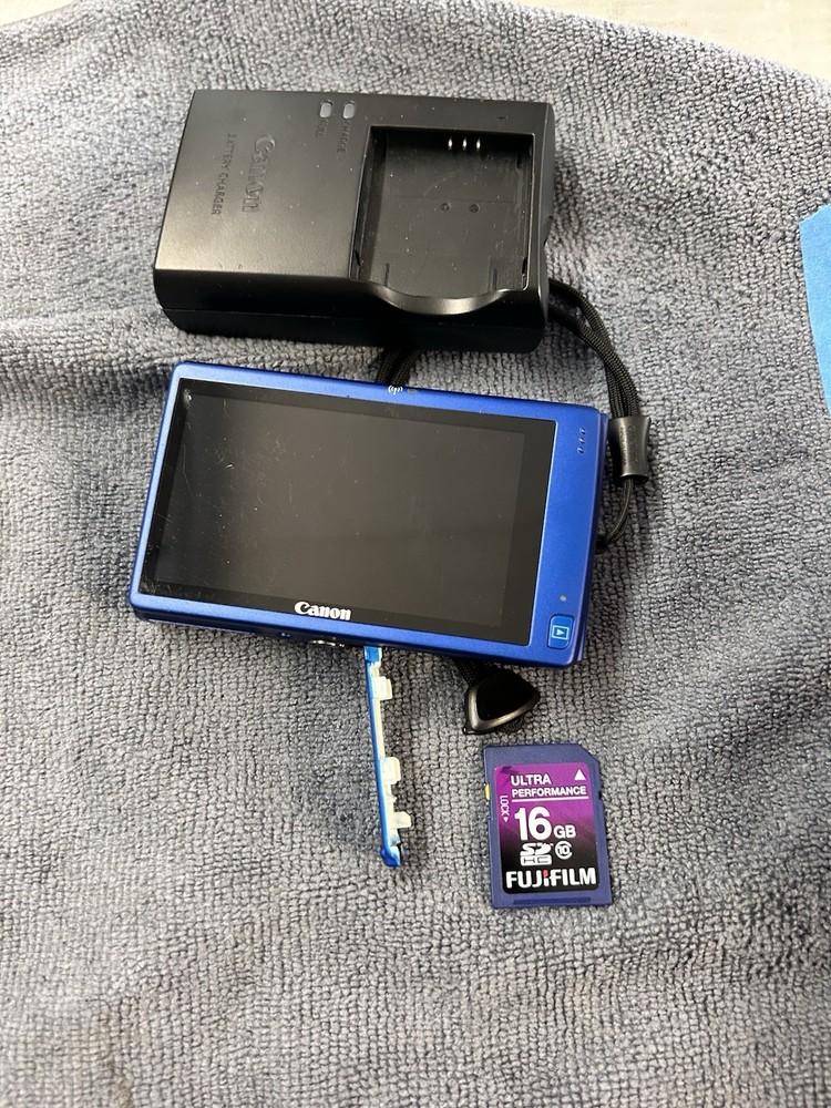 Canon PowerShot ELPH 320 HS Blue W/ SD Card - Tested