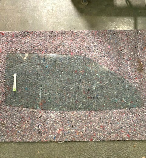 82 83 84 85 86 87 88 89 BUICK CHEVY OLDS PONTIAC FRONT DOOR RIGHT WINDOW D7127