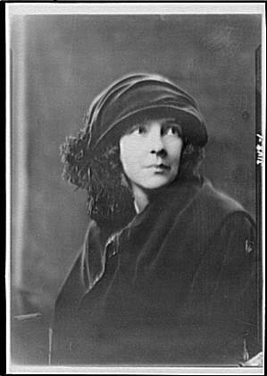 Photo:Mrs Leonard Dyer Portrait 1919 1920 Woman Hat Studio Photograph
