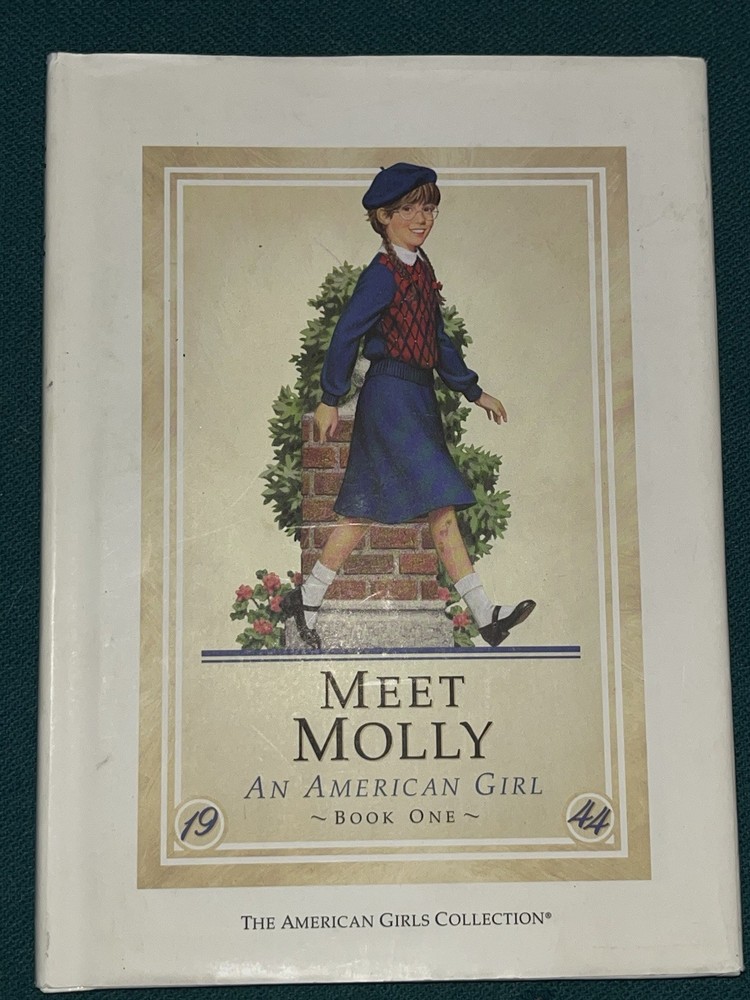 American Girl Doll Book: Meet Molly: An American Girl (Hardcover)