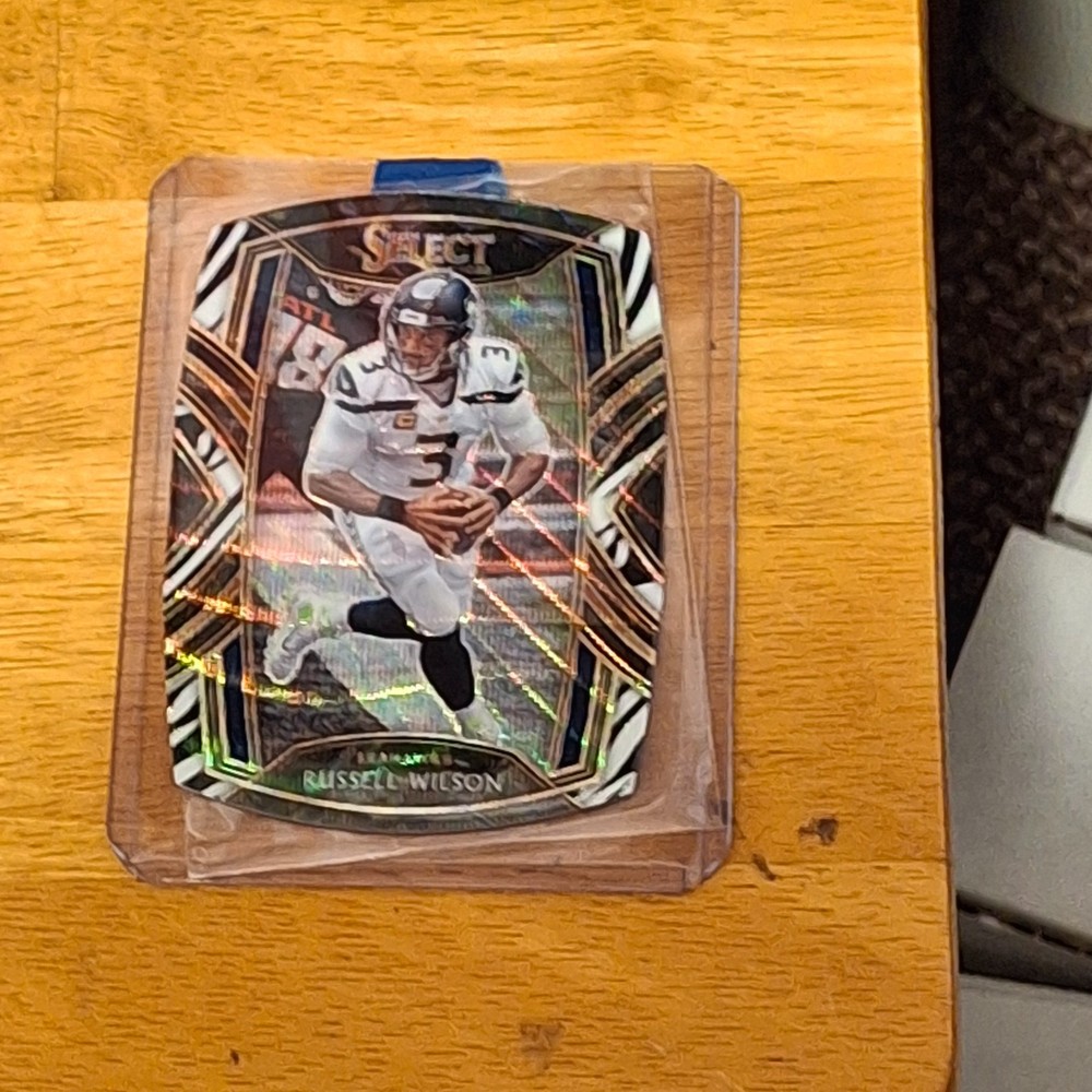 2020 Panini Select  Club Level Russell Wilson #204 Zebra Prizm Die-Cut