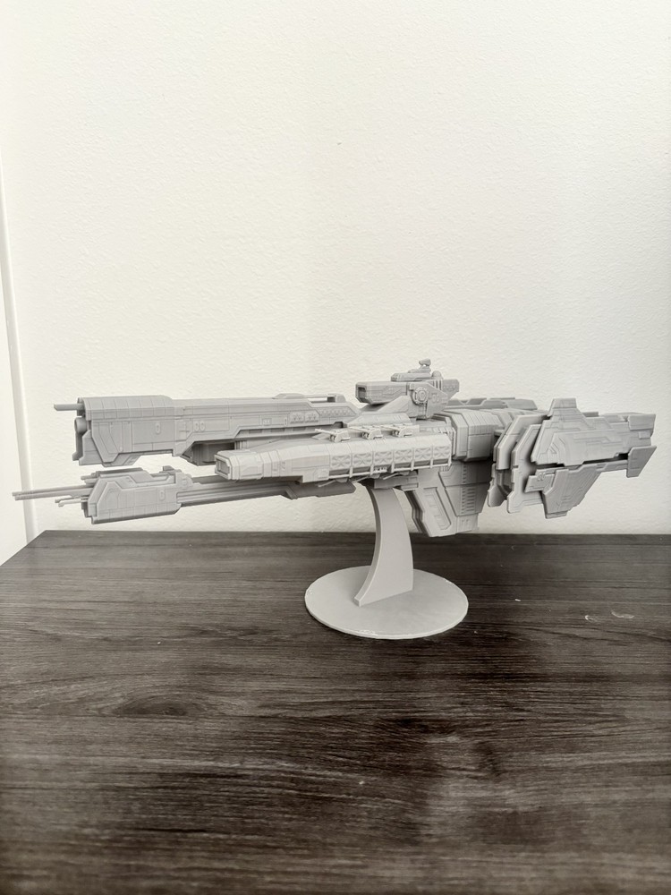 Paris-class heavy frigate - 18 Inches long - Fan-made model starship