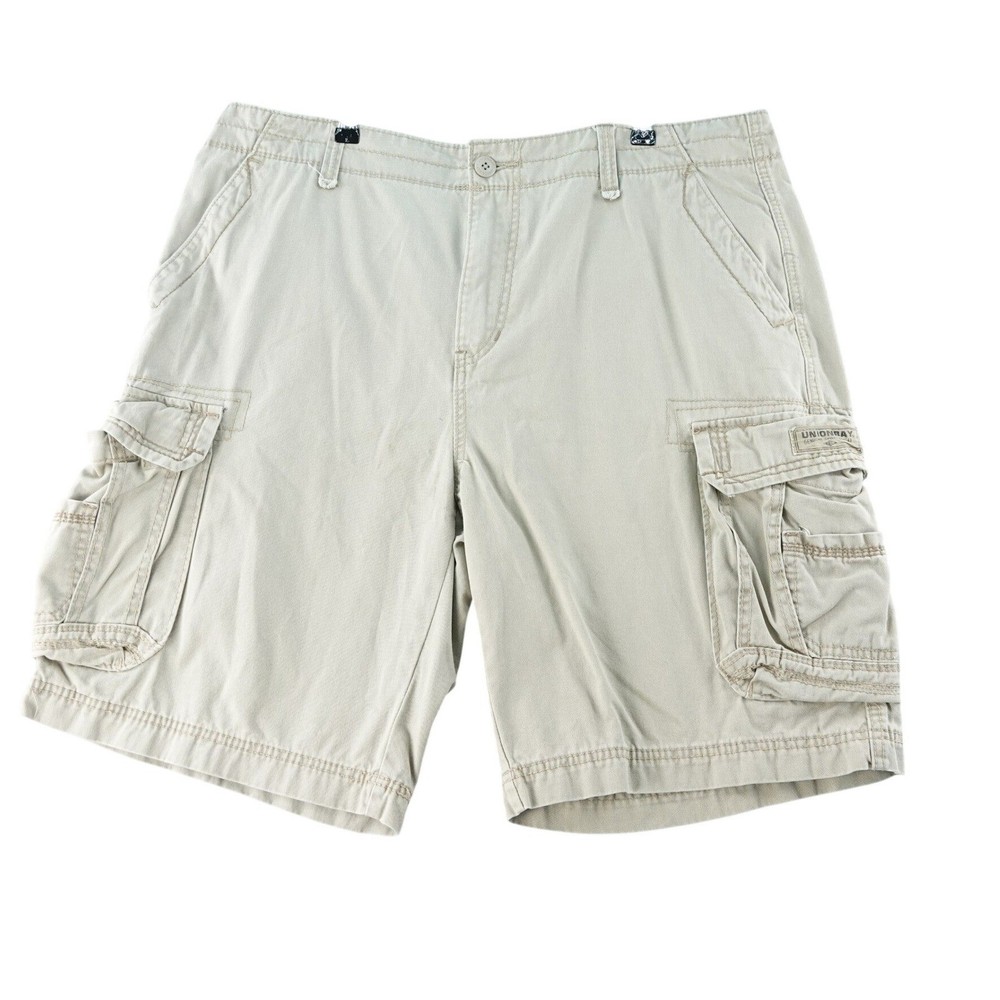 UnionBay Tan Cargo Shorts Mens 40 Casual Comfort Pockets Outdoors Flatfront Y2K