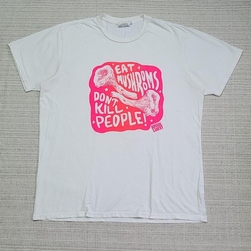 Vintage 90s/y2k, made in the U.S. SporeLust organic cotton graphic tshirt Size L