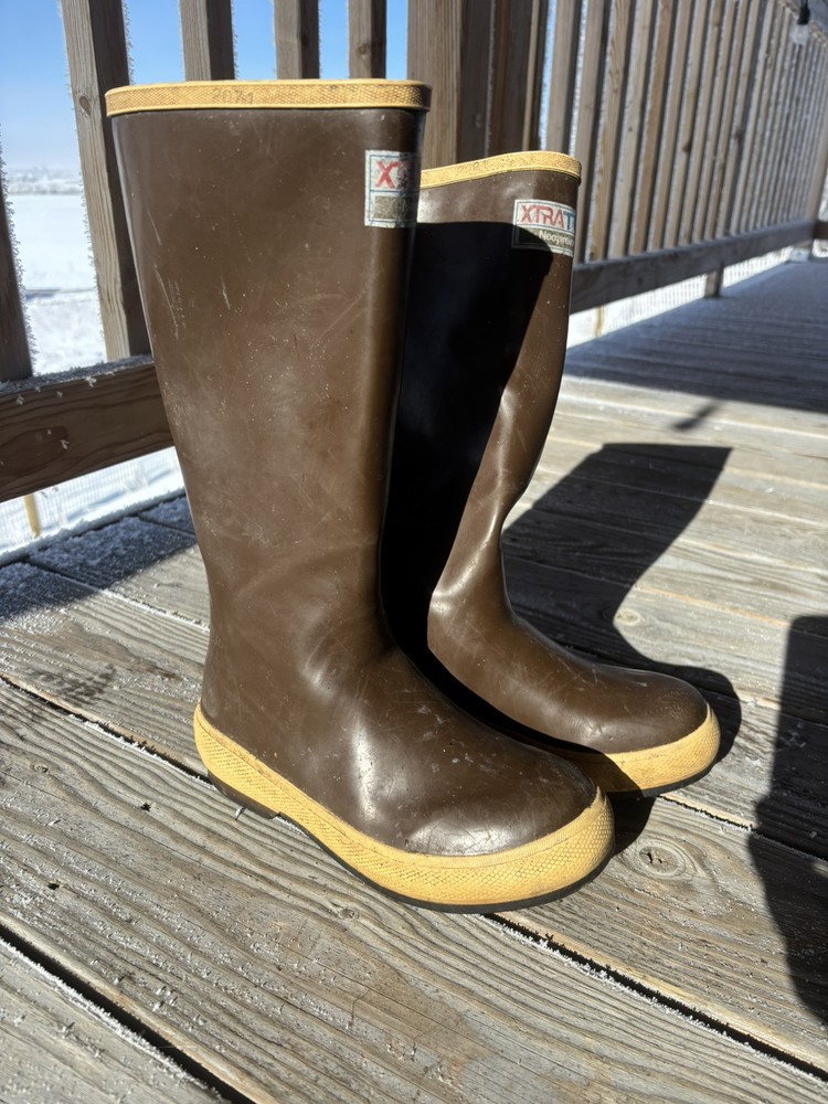 Xtratuf Boots Men's Size 5 Women's Size 7 with Calk Sole
