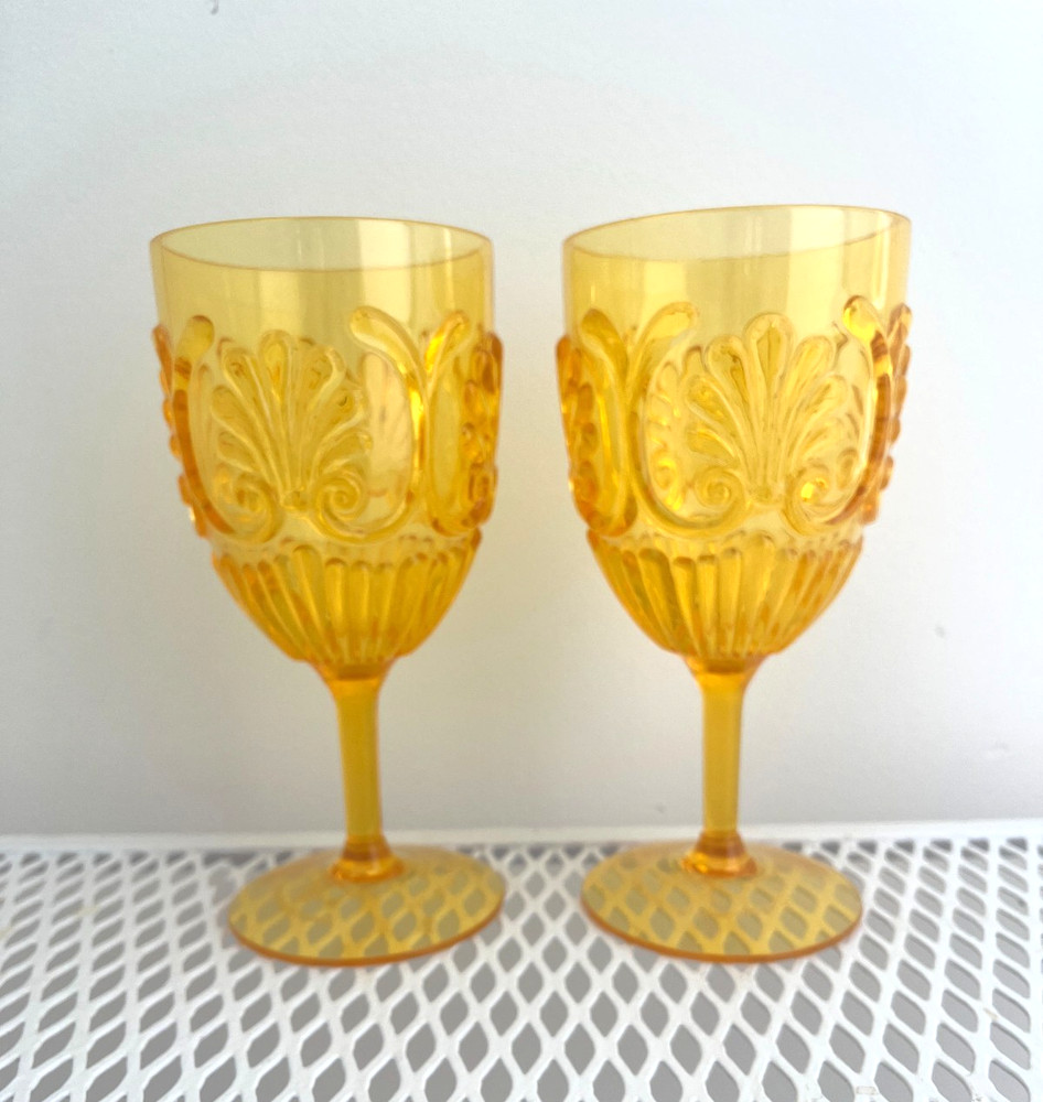 Set of 2 Le Cadeaux Fleur Collection Polycarbonate Wine Goblets 7.5