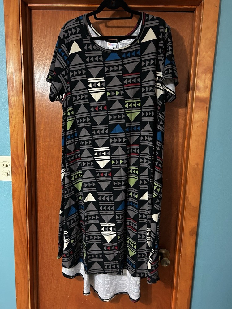 LuLaRoe 2XL Carly Geometric Print Short Sleeve Hi-Lo Dress