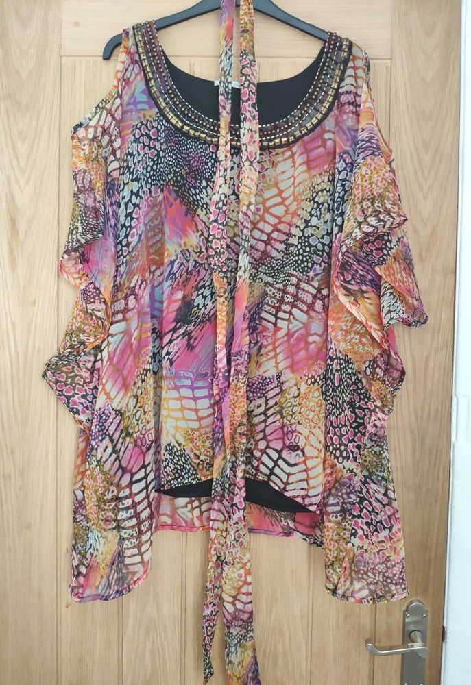 NWT Beaded Cold Shoulder Belted Tunic Blouse in Plus Size 28