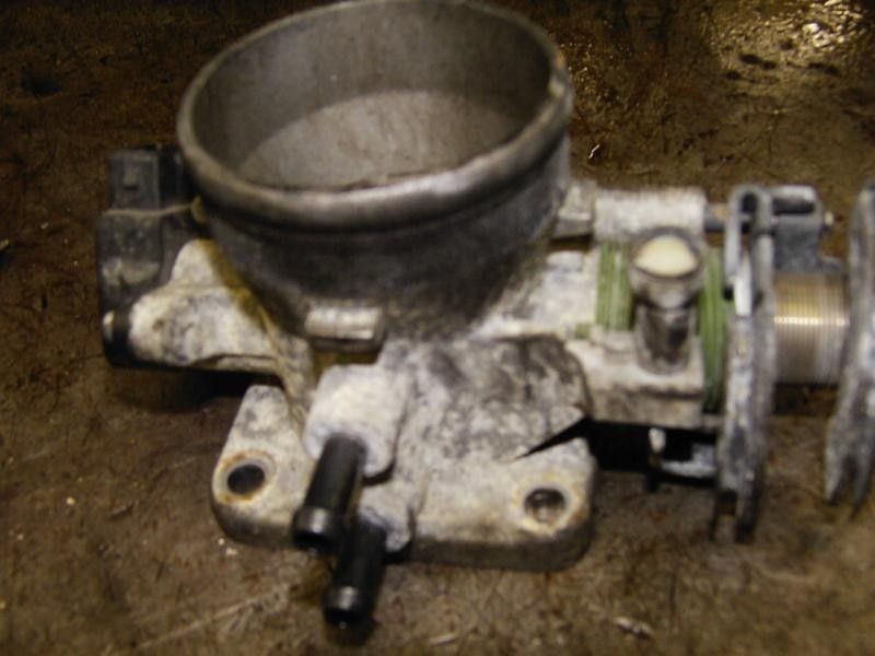 96-00 Hyundai Elantra 2.0L Throttle Body Valve Assembly with Cruise Control