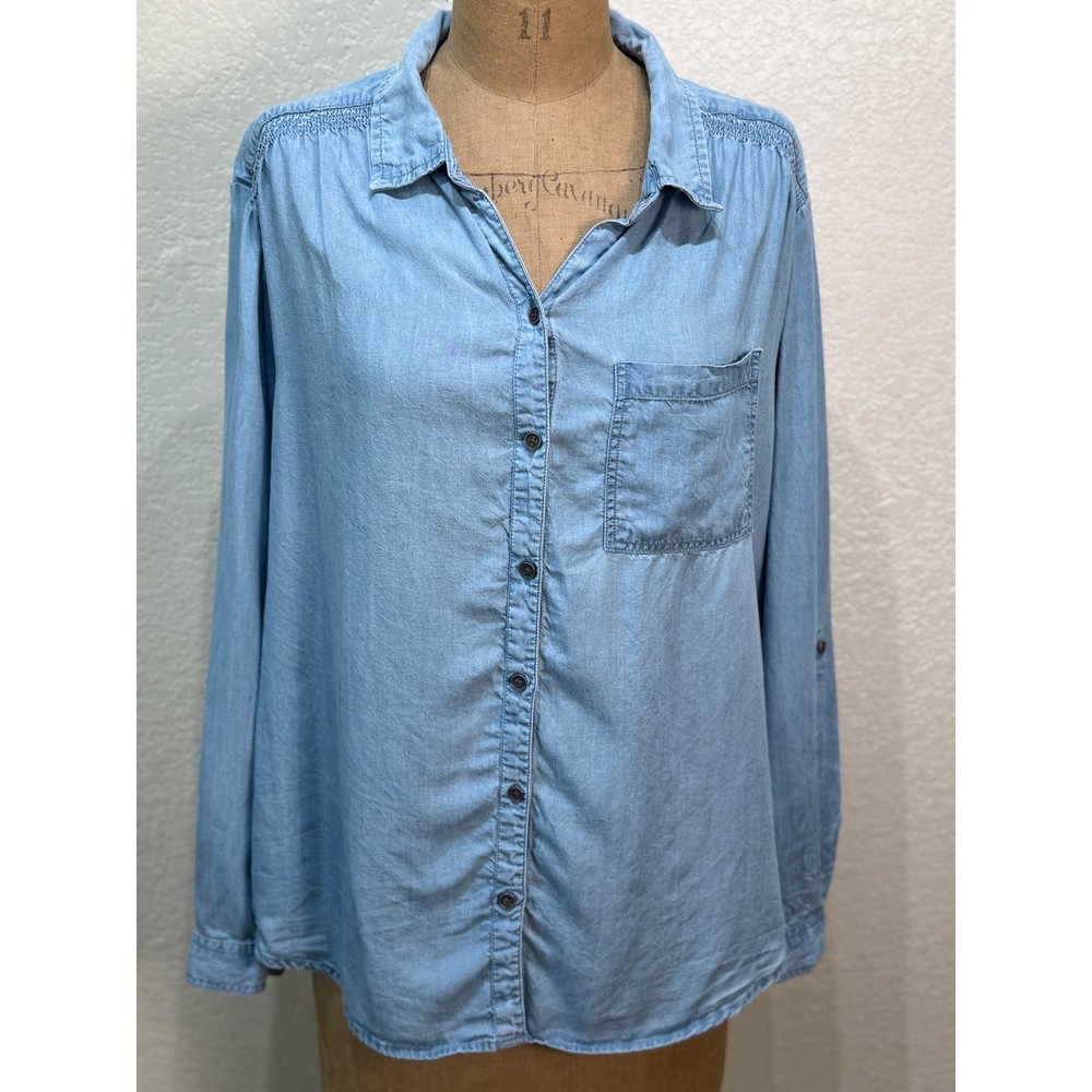 Beach Lunch Lounge Women XL Light Denim Chambray Button Up Long Sleeve Shirt