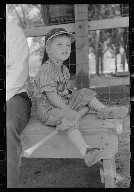 Photo:Vale Oregon 1941 Fourth of July Baseball Game Spectators Boy