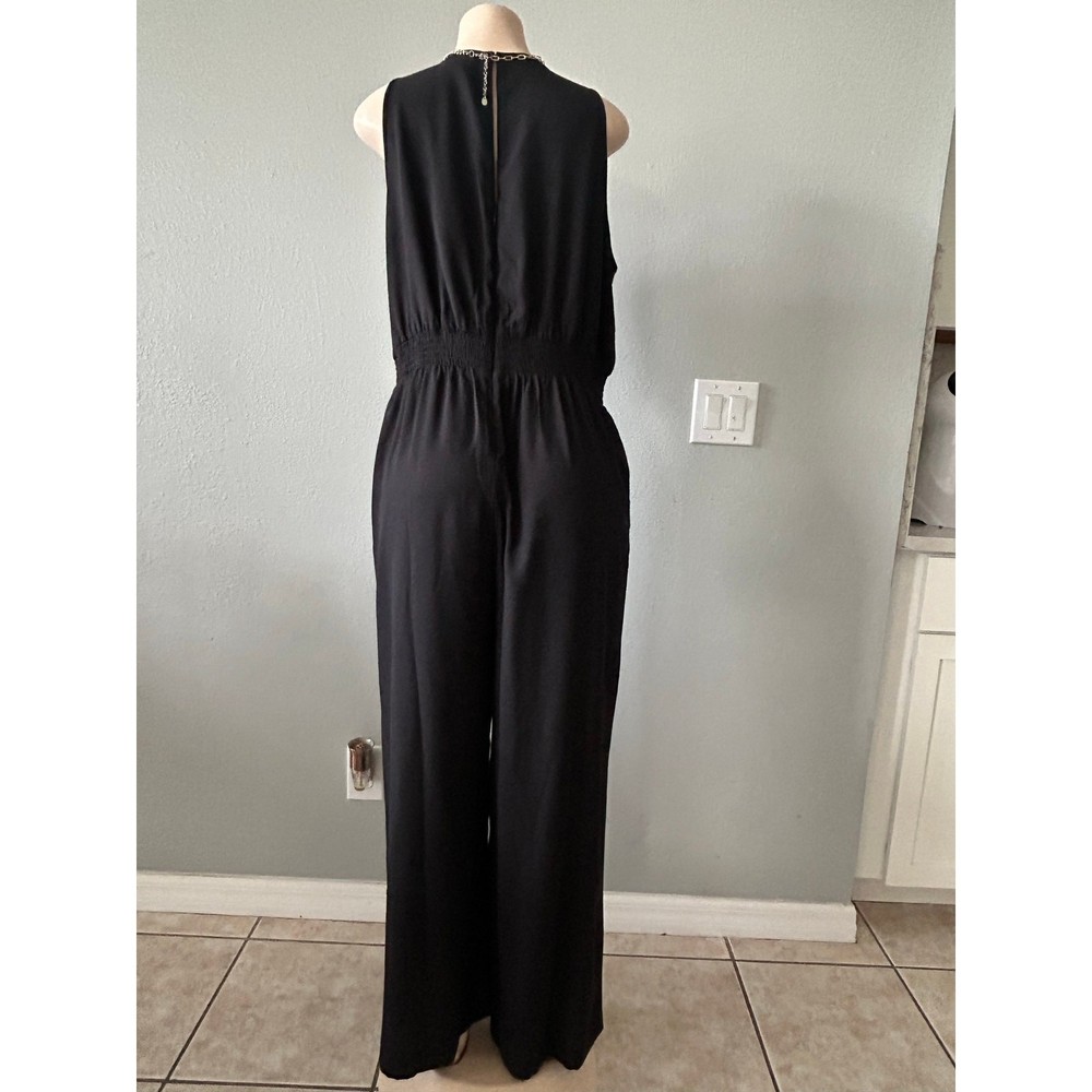 Chic Black Sleeveless Wide-Leg Jumpsuit – Medium – Elegant Stretch Waist