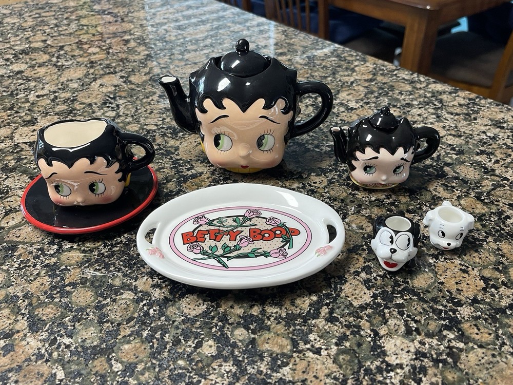 Vintage BETTY BOOP Vandor Collectible Set New In Box