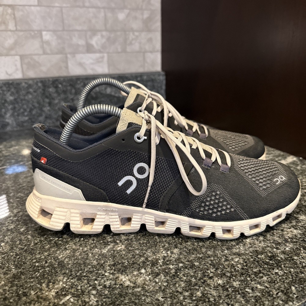 On Cloud X Black Pearl Sail Women’s Running Shoes Size 9.5