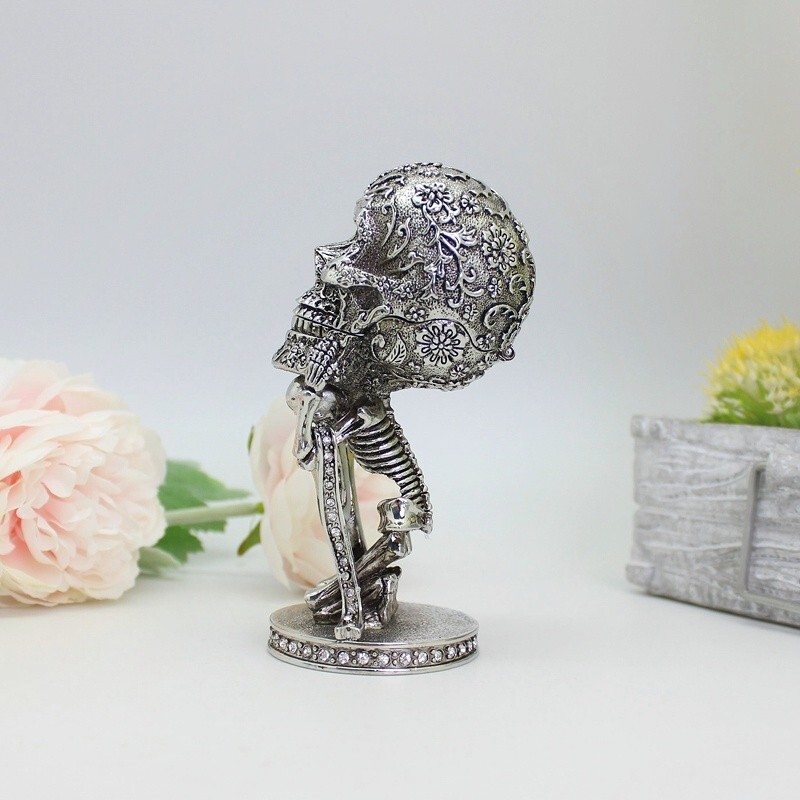 SHINNYGIFTS Metal Crafts Silver Skull Trinket box Decorated with Czech crystals