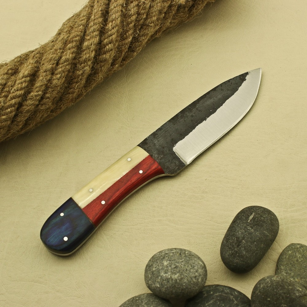 Handcrafted Full Tang High Carbon Steel Hunting Skinner Knife with Sheath