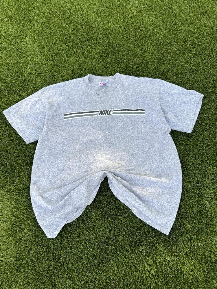 y2k nike shirt
