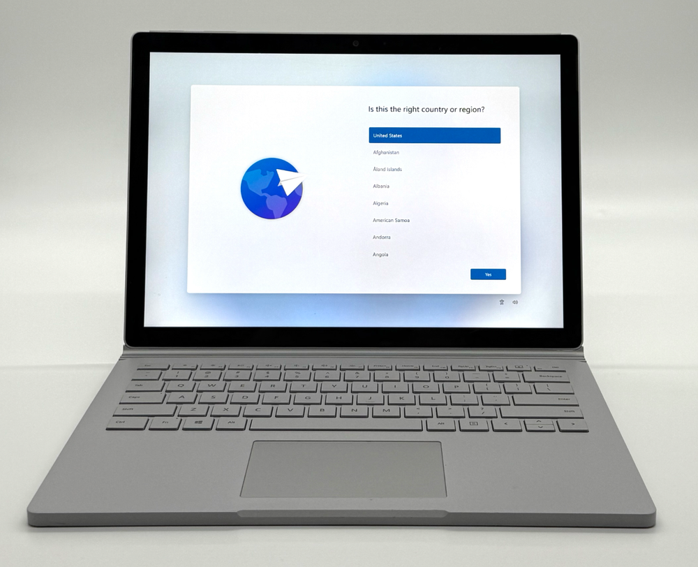 Microsoft Surface Book 2 13.5