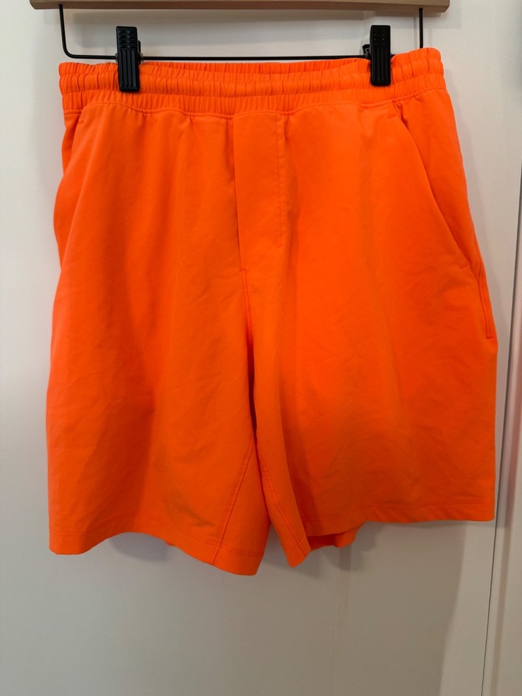 Lululemon Shorts Mens Small Neon Orange Pace Breaker Training Performance LINED