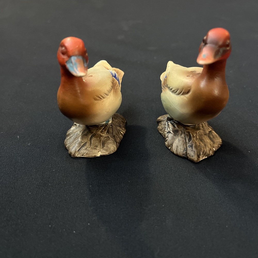 Vintage Duck Salt & Pepper Shakers Made In Japan Red Mallard Blue Wing