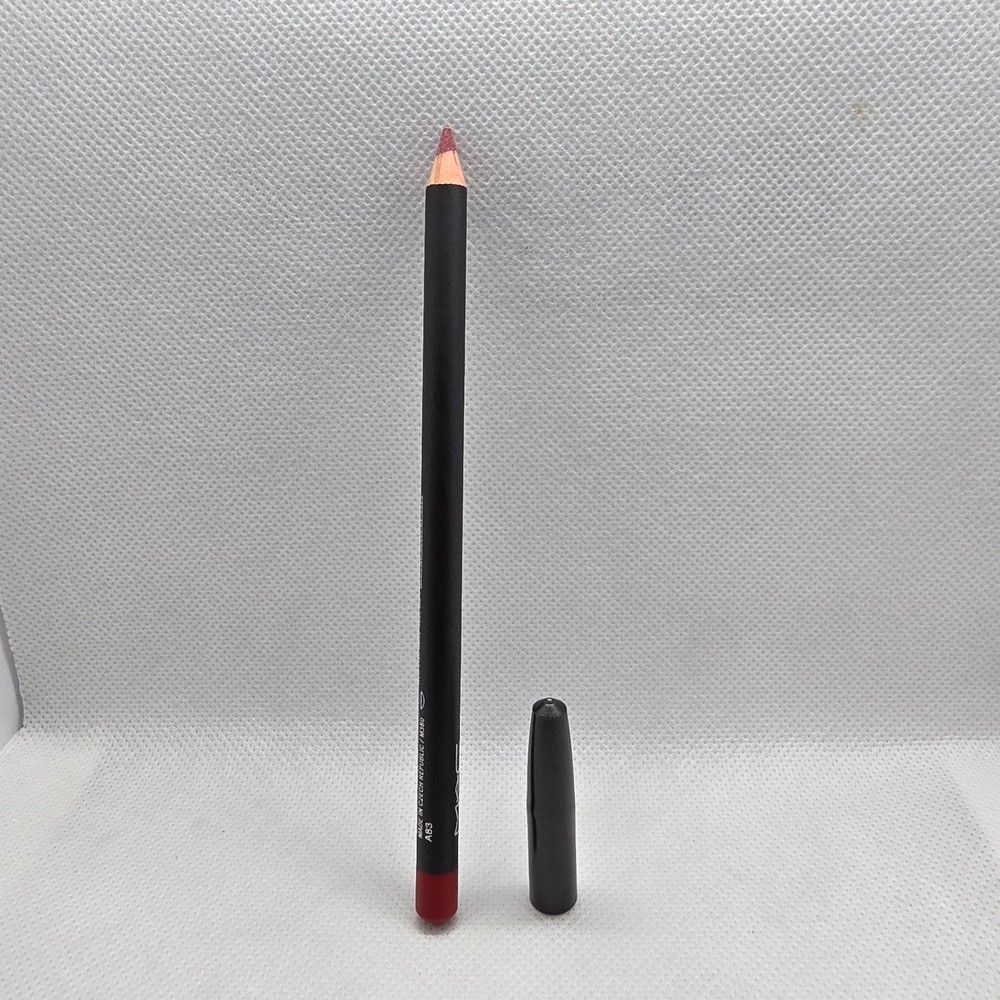 MAC Lip Pencil Crayon Lip Liner .05 oz / 1.45 g CHERRY New Without Box