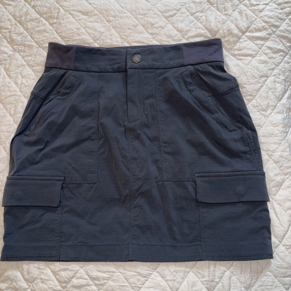 Athleta Women’s Gray Cargo Hiking Skort Skirt Pockets Size 2