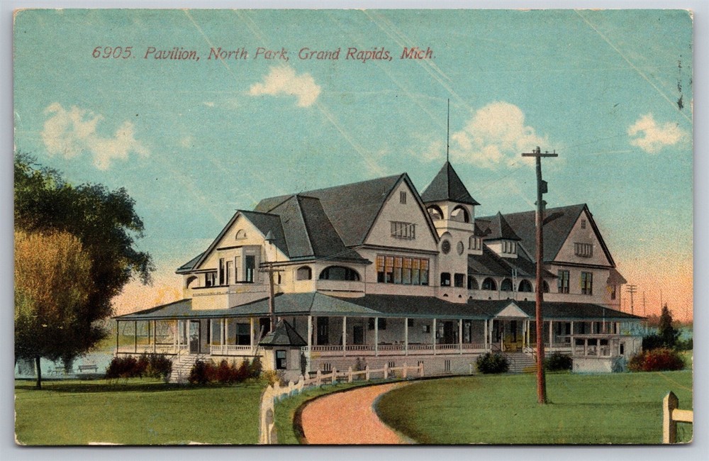 North Park Pavilion Front Entrance View Grand Rapids MI C1913 Postcard N26