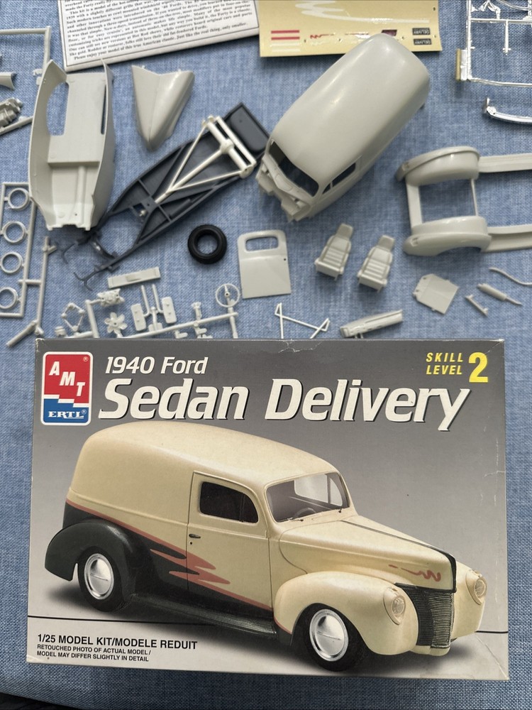 1940 Ford Sedan Delivery, AMT/Ertl, 1/25