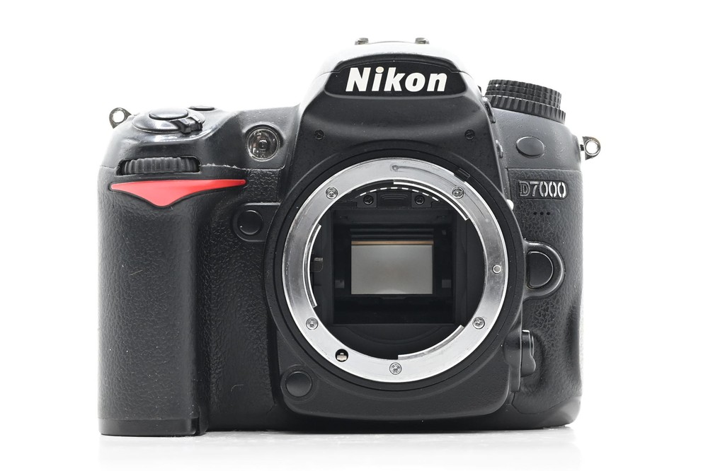 Nikon D7000 16.2MP Digital SLR Camera Body [Parts/Repair] #652